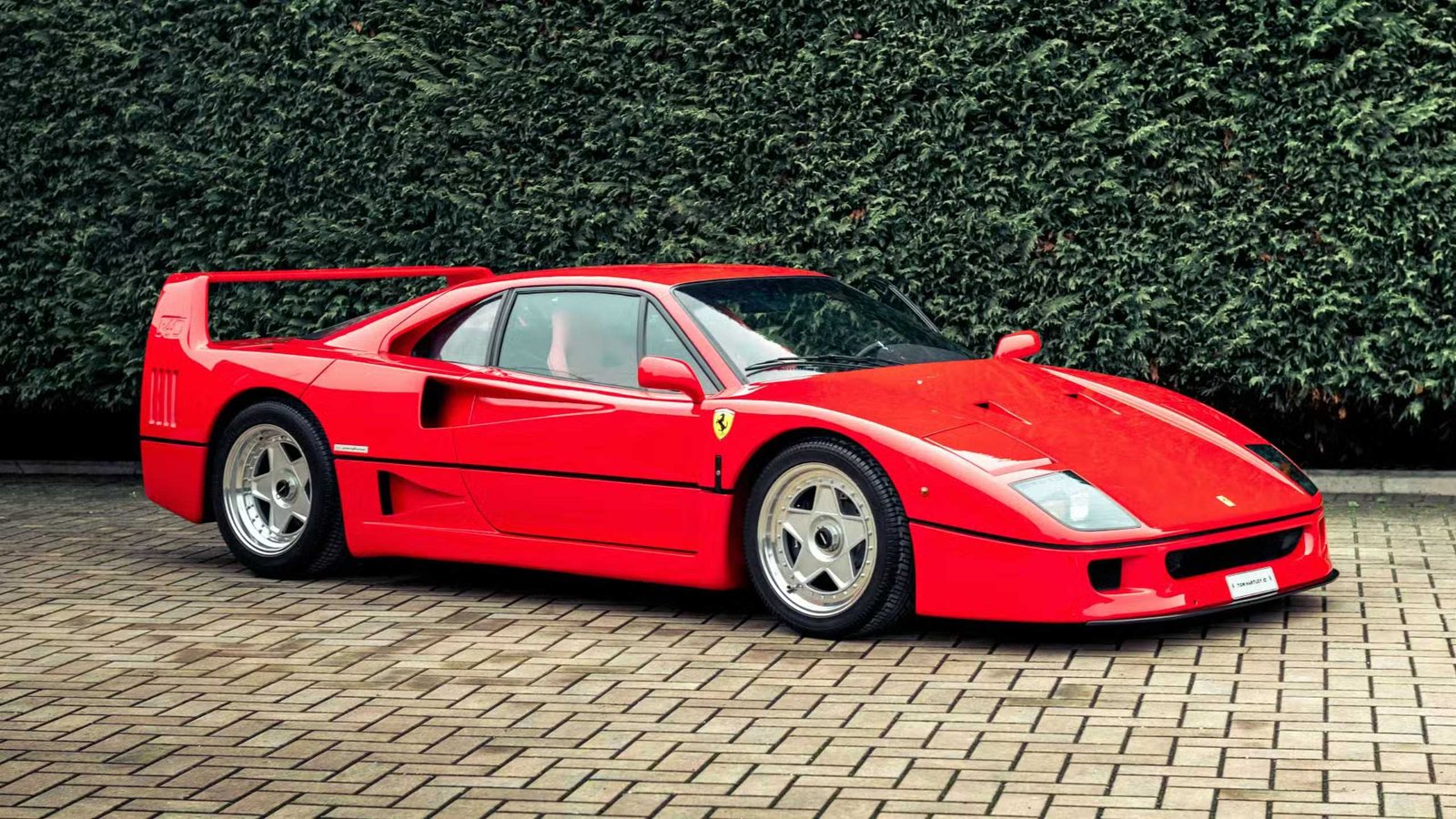 Sample Listing – Ferrari F40